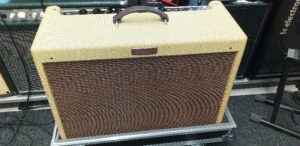 Fender_Blues_Deluxe_Fender_Blues_Deluxe_jpg